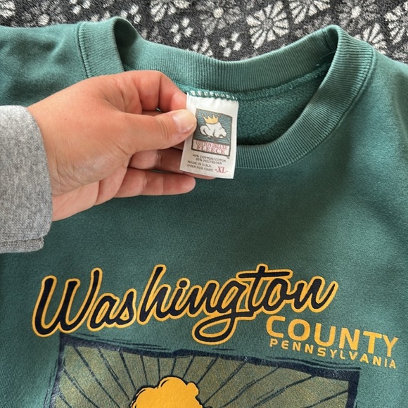 Vintage Crewneck - Picture 4 of 4